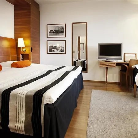 Scandic Simonkenttae 4*